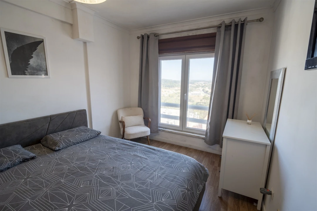 Apartamento T2 para Venda em Rio de Mouro Foto 51