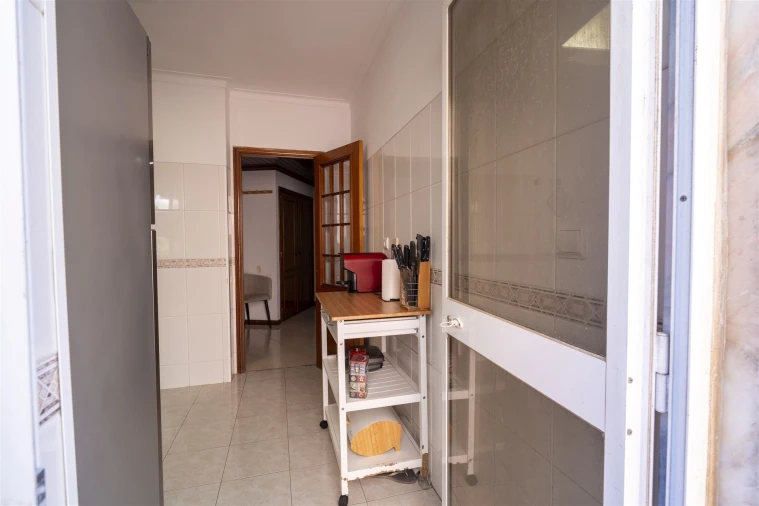 Apartamento T2 para Venda em Rio de Mouro Foto 27