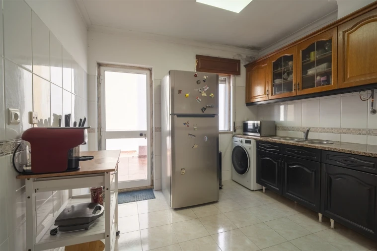 Apartamento T2 para Venda em Rio de Mouro Foto 22