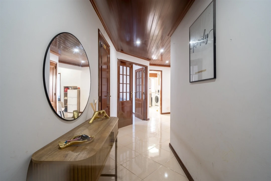 Apartamento T2 para Venda em Rio de Mouro Foto 16