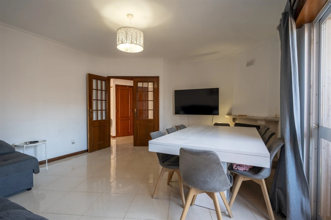 Apartamento T2 para Venda em Rio de Mouro Foto 41