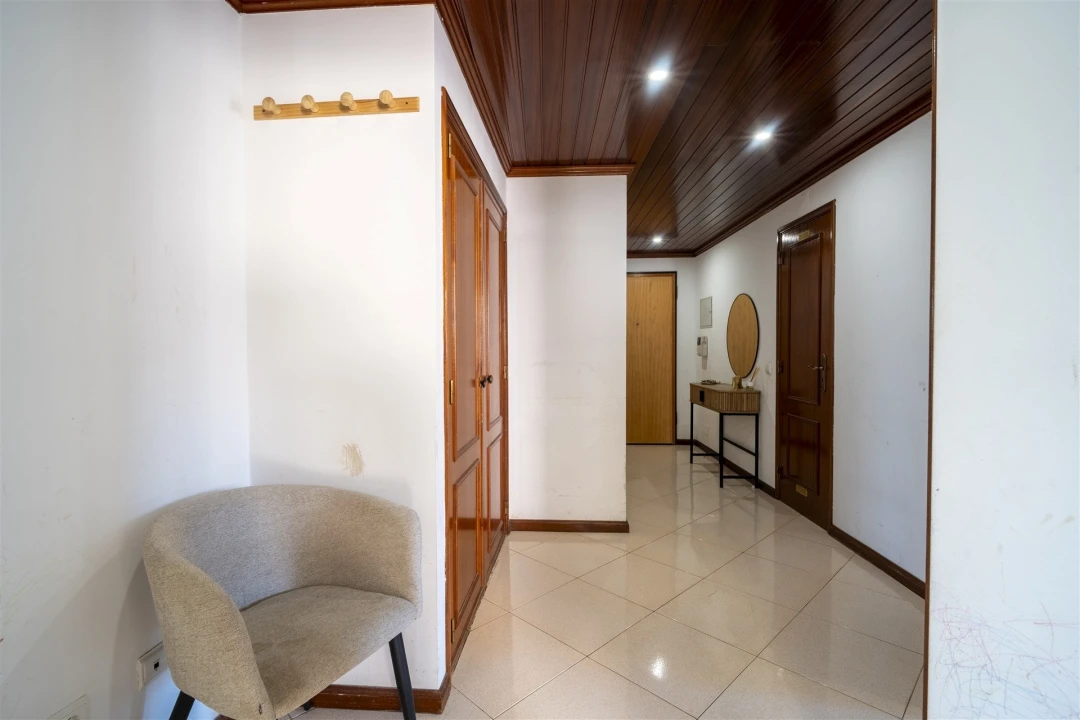 Apartamento T2 para Venda em Rio de Mouro Foto 20