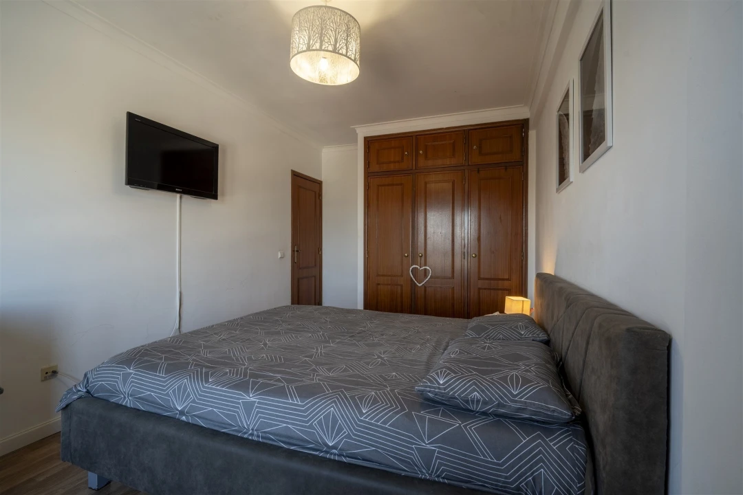 Apartamento T2 para Venda em Rio de Mouro Foto 50