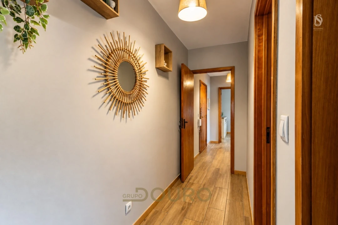 Apartamento T2 para Venda em Vilar de Andorinho Foto 7