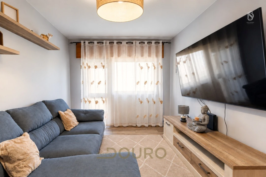 Apartamento T2 para Venda em Vilar de Andorinho Foto 9