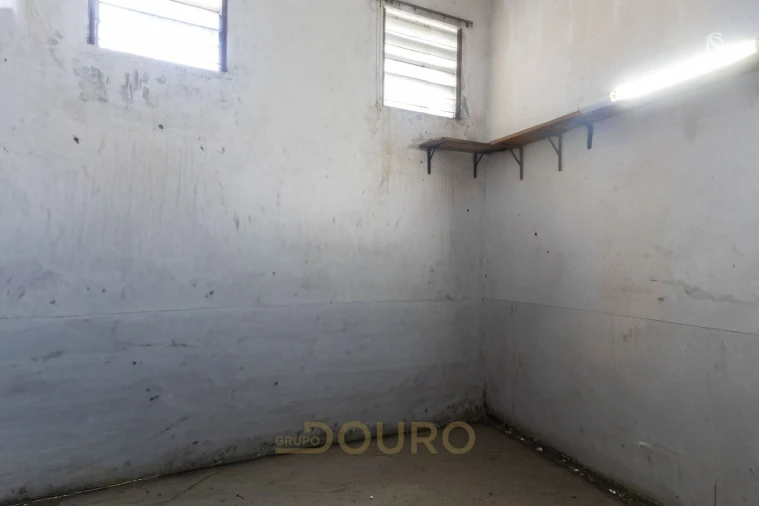 Apartamento T2 para Venda em Vilar de Andorinho Foto 19