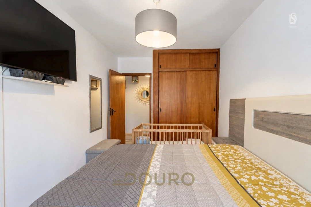 Apartamento T2 para Venda em Vilar de Andorinho Foto 16