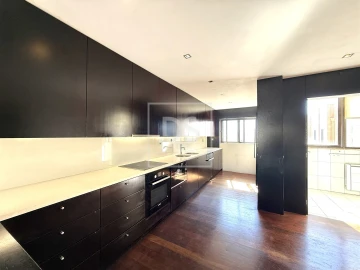 Apartamento T3 para Venda em Póvoa de Varzim, Beiriz e Argivai