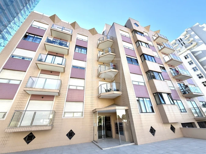 Apartamento T3 para Venda em Póvoa de Varzim, Beiriz e Argivai Foto 3