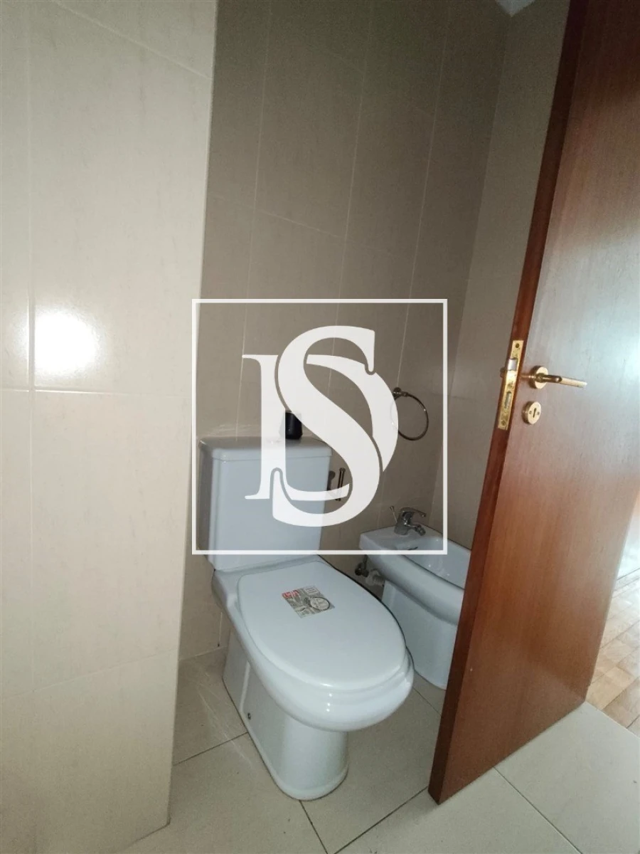 Apartamento T3 para Venda em Azurem Foto 18