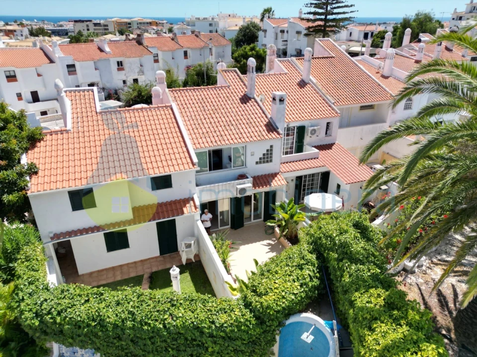 Moradia T2 para Venda em Albufeira e Olhos de Água Foto 3