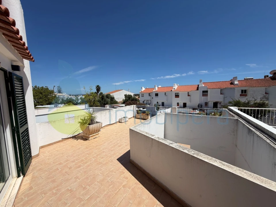 Moradia T2 para Venda em Albufeira e Olhos de Água Foto 19
