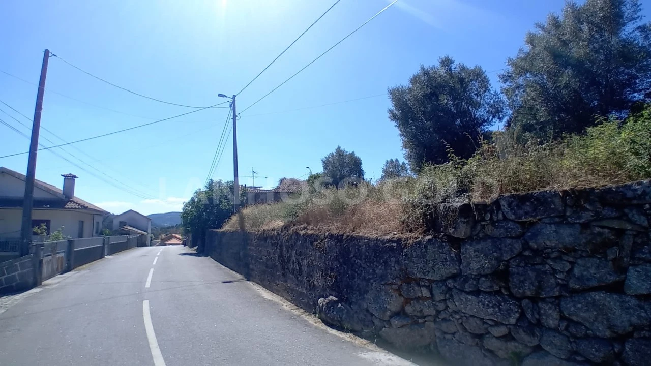 Terreno para Venda em Fonte Arcada e Oliveira Foto 3