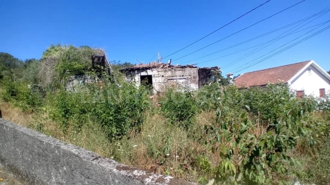 Terreno para Venda em Fonte Arcada e Oliveira