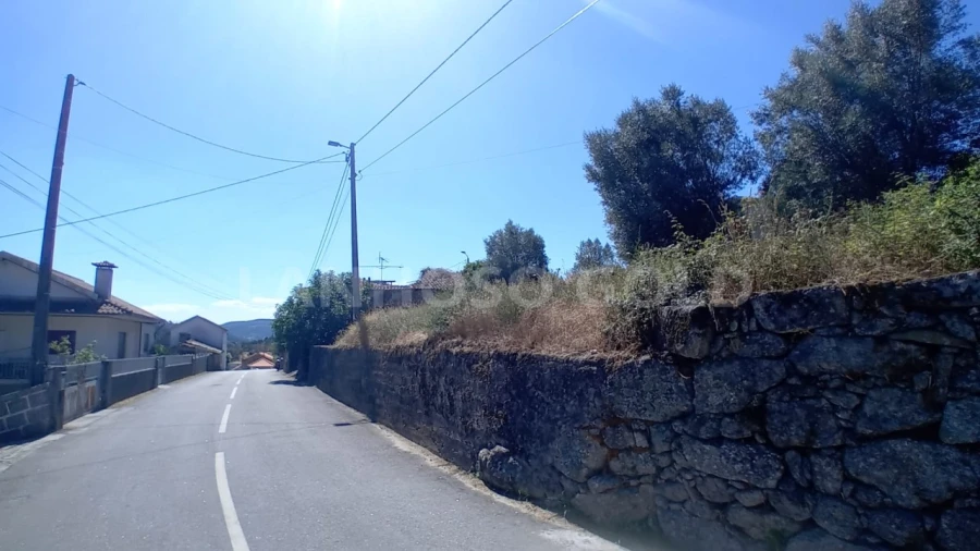 Terreno para Venda em Fonte Arcada e Oliveira Foto 3