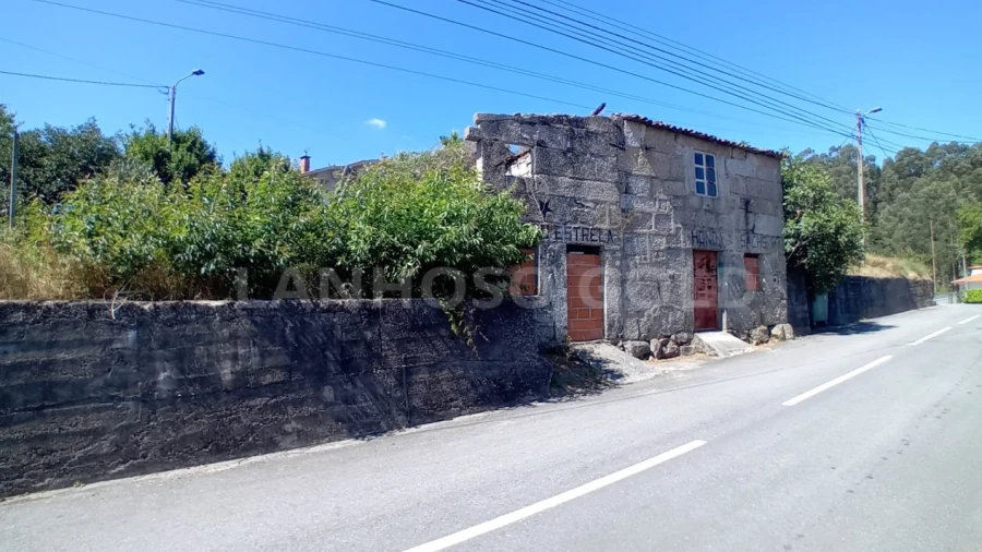 Terreno para Venda em Fonte Arcada e Oliveira