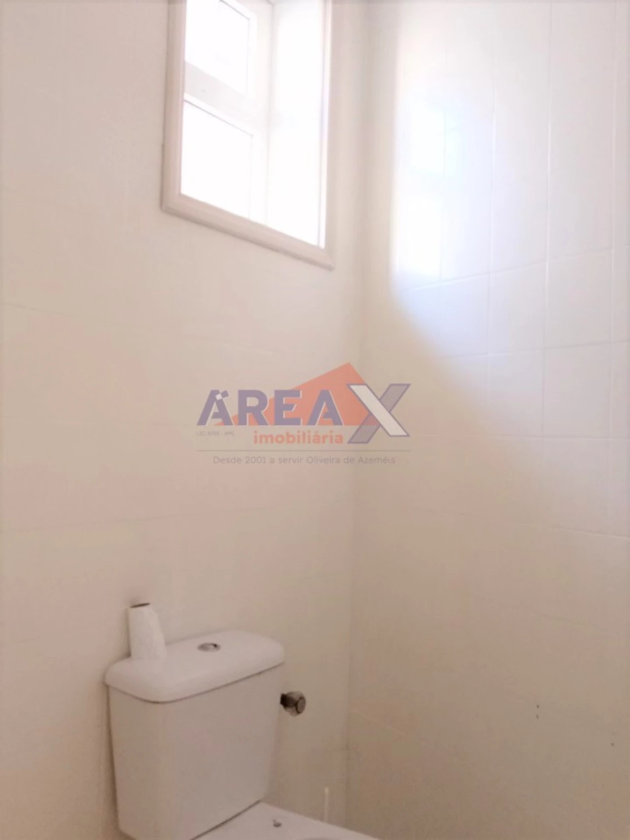 Loja para Arrendamento em O. Azeméis, Riba-Ul, Ul, Macinhata Seixa, Madail Foto 7