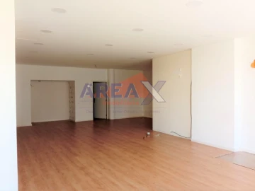 Loja para Arrendamento em O. Azeméis, Riba-Ul, Ul, Macinhata Seixa, Madail