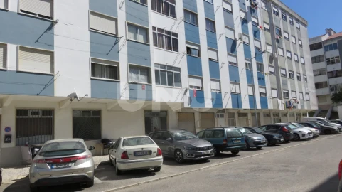 Loja para Venda em Seixal, Arrentela e Aldeia de Paio Pires