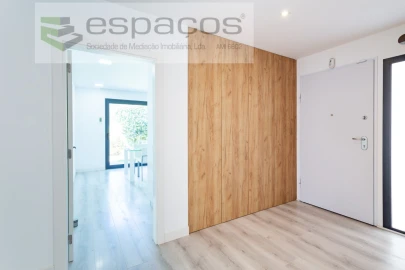Moradia T3 para Venda em Algueirão-Mem Martins