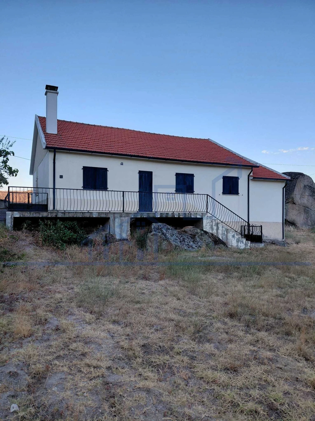Moradia T3 para Venda em Horta da Vilariça Foto 2