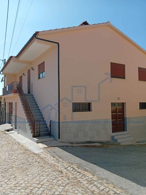 Moradia T3 para Venda em Felgar e Souto da Velha