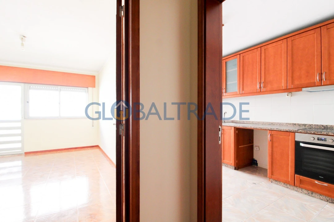 Apartamento T3 para Venda em Vilar de Andorinho Foto 6