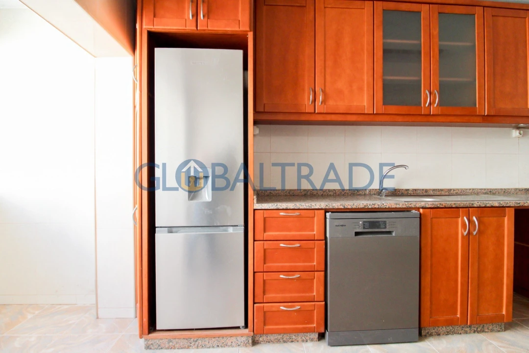 Apartamento T3 para Venda em Vilar de Andorinho Foto 13