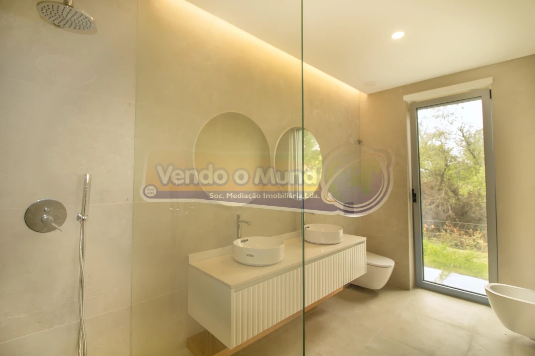 Moradia T6 para Venda em Santo Estêvão Foto 19