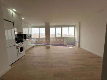 Apartamento T4 para Venda em Águas Livres