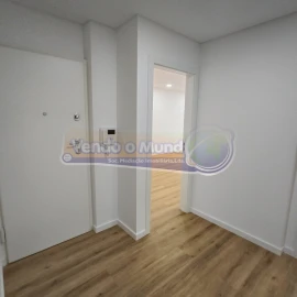 Apartamento T3 para Venda em Póvoa de Santa Iria e Forte da Casa