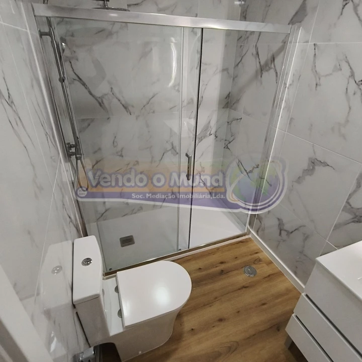 Apartamento T3 para Venda em Póvoa de Santa Iria e Forte da Casa Foto 15