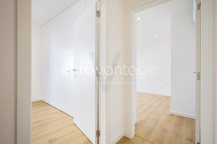 Apartamento T3 para Venda em Parceiros e Azoia Foto 16