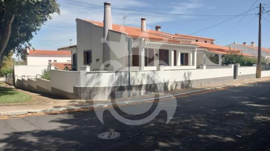 Moradia T5 para Venda em Reguengos de Monsaraz