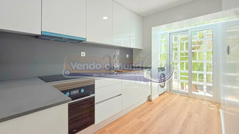 Apartamento T2 para Venda em Alverca do Ribatejo e Sobralinho