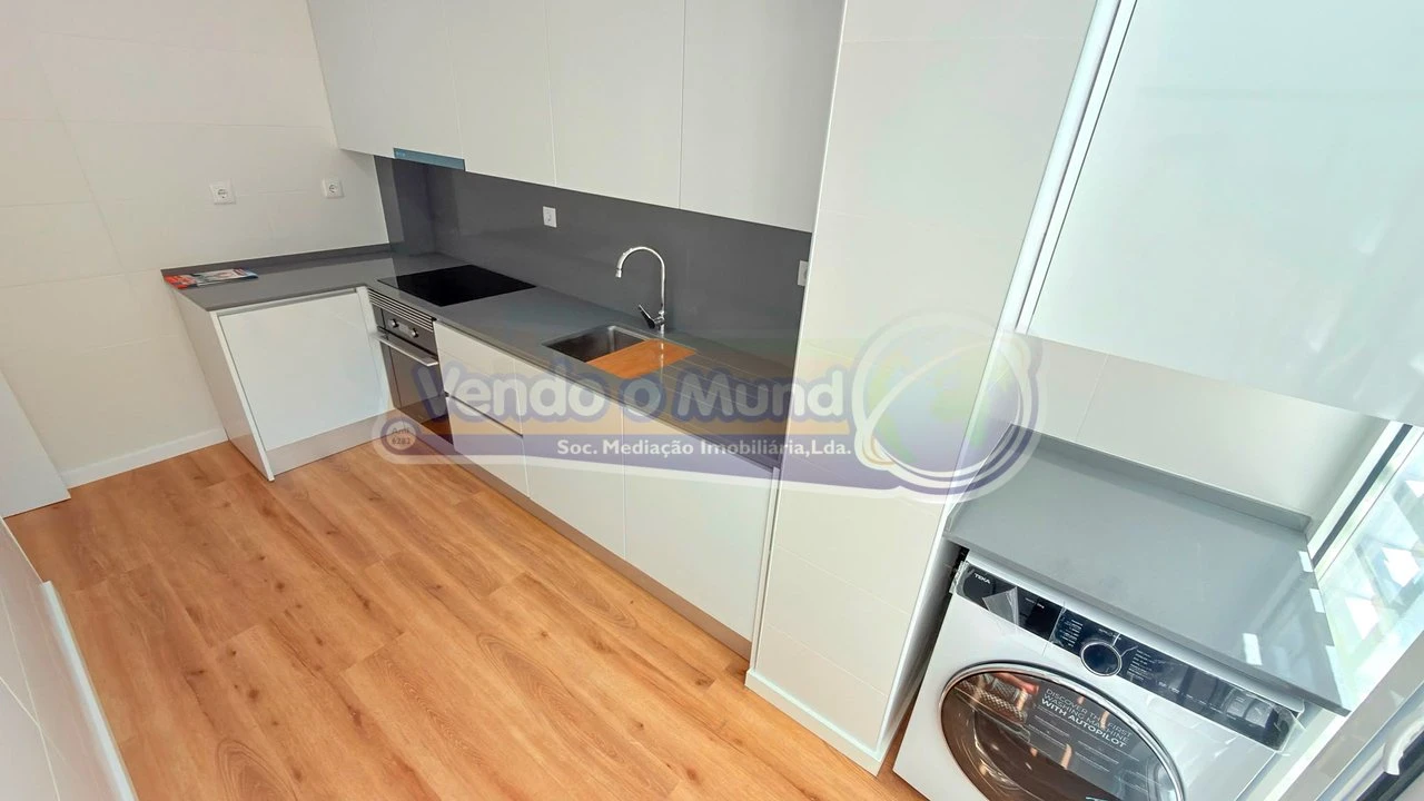 Apartamento T2 para Venda em Alverca do Ribatejo e Sobralinho Foto 3