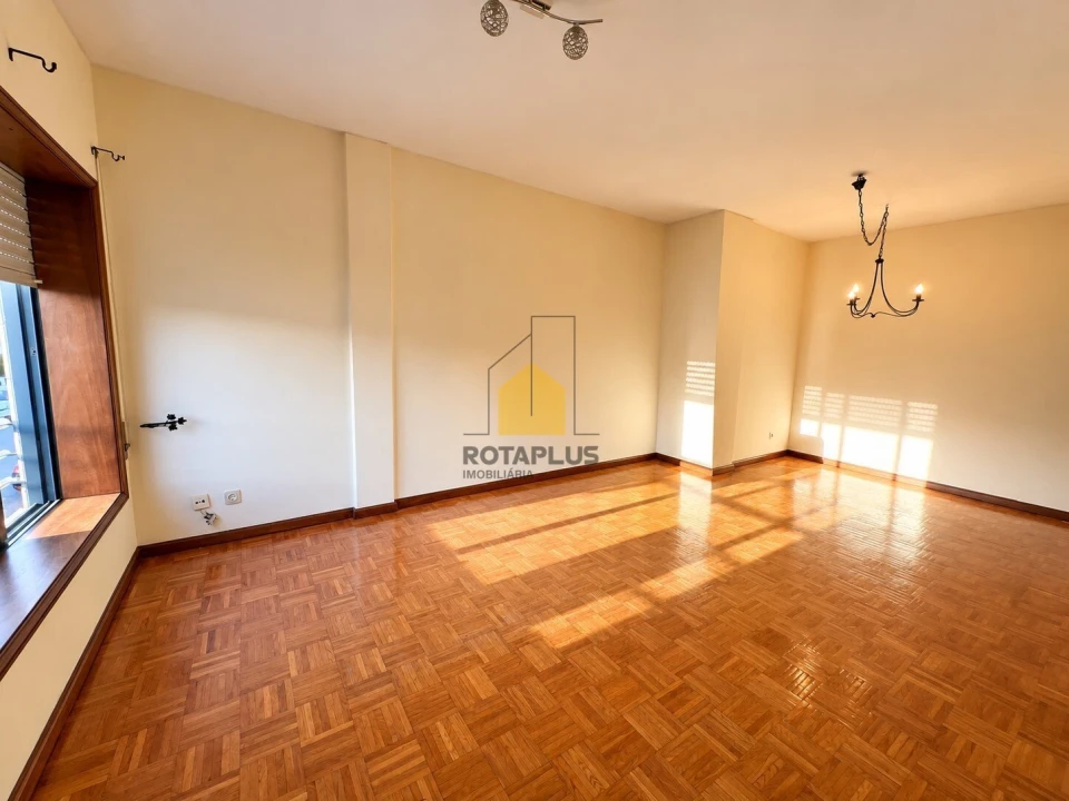 Apartamento T1 para Venda em Mafamude e Vilar do Paraíso Foto 7