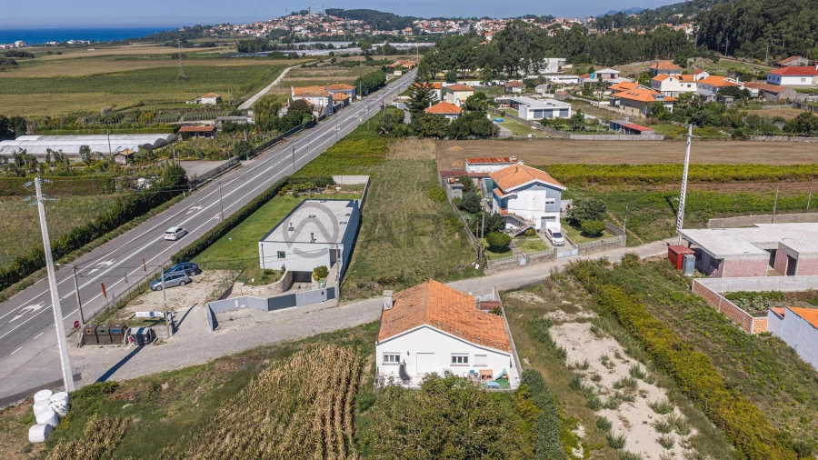 Moradia T3 para Venda em Carreço Foto 11