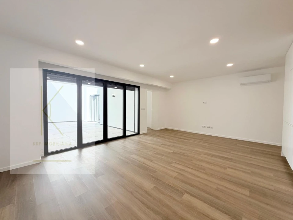 Apartamento T1 para Venda em Arcozelo Foto 8