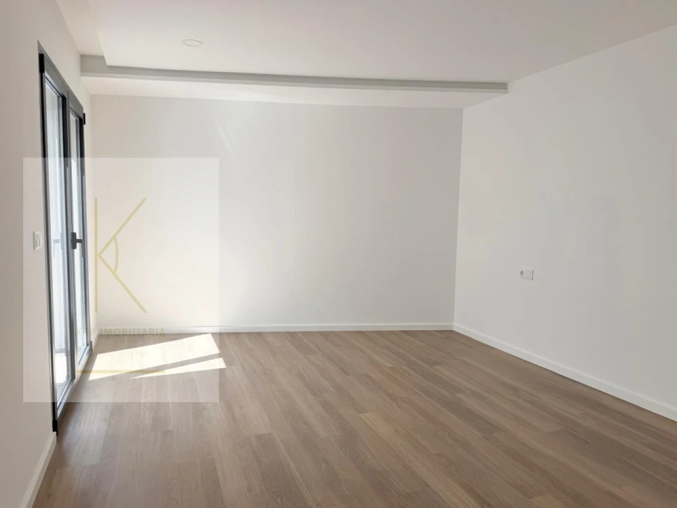 Apartamento T1 para Venda em Arcozelo Foto 16