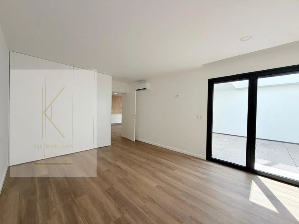 Apartamento T1 para Venda em Arcozelo Foto 19