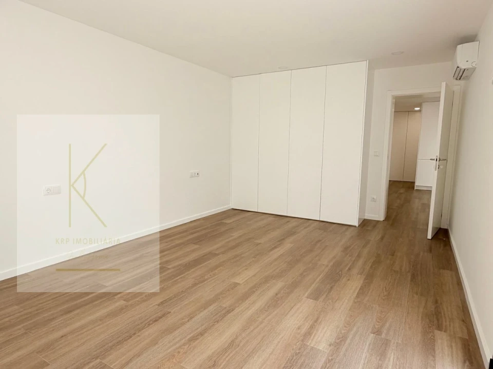 Apartamento T1 para Venda em Arcozelo Foto 22