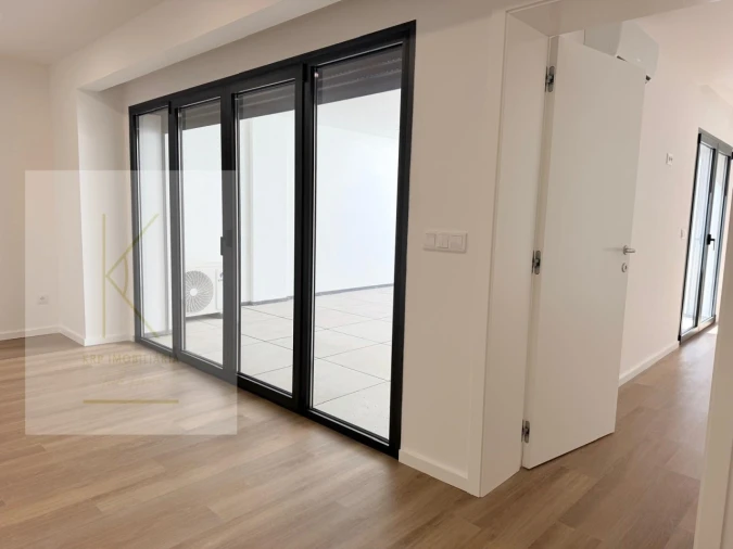 Apartamento T1 para Venda em Arcozelo Foto 5