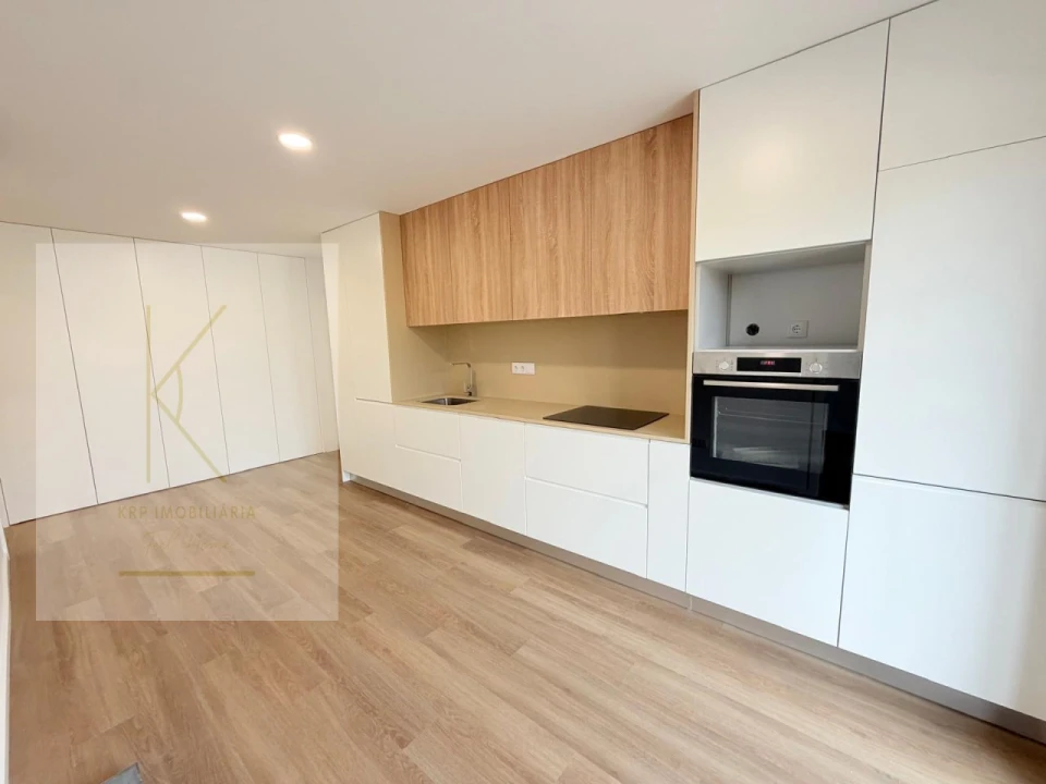 Apartamento T1 para Venda em Arcozelo Foto 1