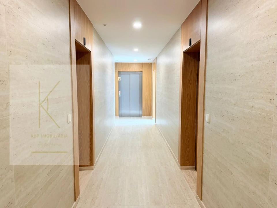 Apartamento T1 para Venda em Arcozelo Foto 16