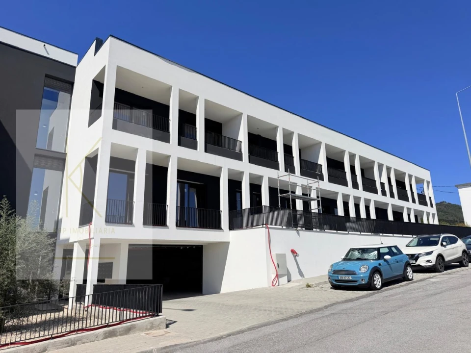 Apartamento T1 para Venda em Arcozelo Foto 23
