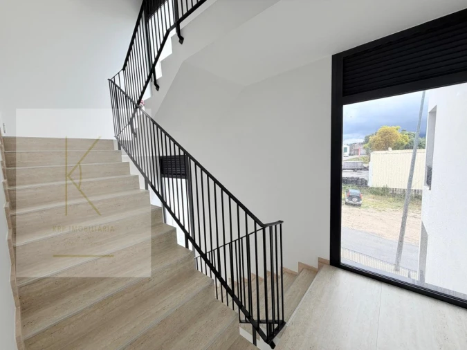 Apartamento T1 para Venda em Arcozelo Foto 18