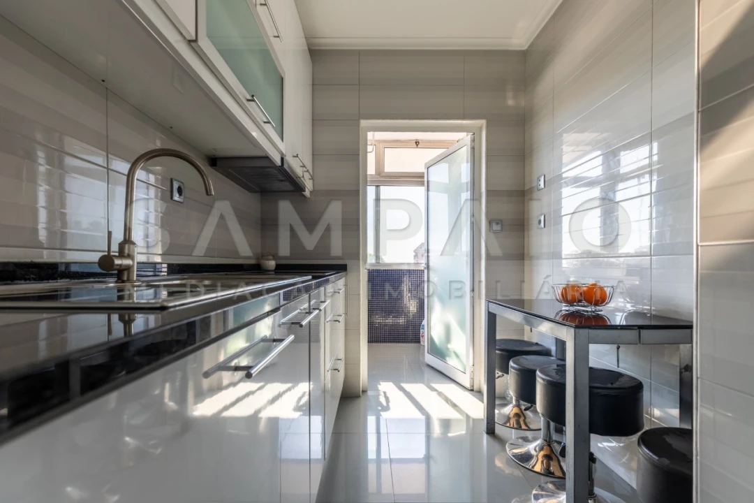 Apartamento T2 para Venda em Bonfim Foto 3