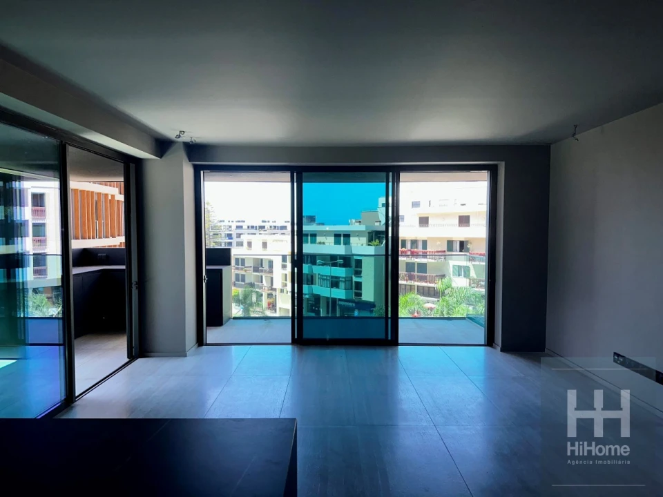 Apartamento T1 para Venda em São Martinho Foto 4