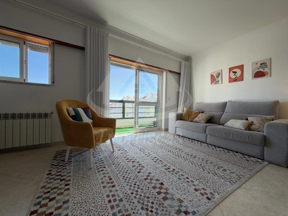 Apartamento T2 para Venda em Póvoa de Santa Iria e Forte da Casa Foto 3